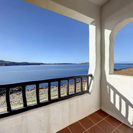 P98 - Bonito Sobre El Mar * Fornells (Menorca)