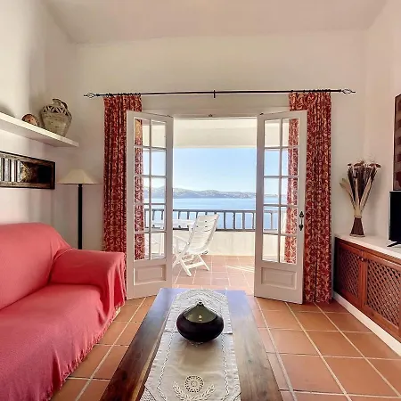 P98 - Bonito Sobre El Mar *