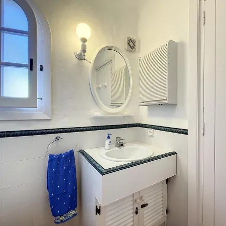 P98 - Bonito Sobre El Mar Apartamento *