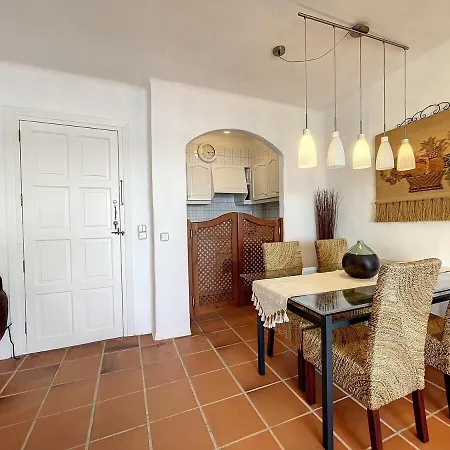 P98 - Bonito Sobre El Mar *